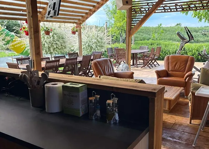 Glamping אוהל מפואר Slana Bara